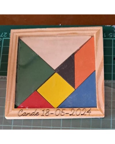 Puzzle tipo tangram grabado a laser