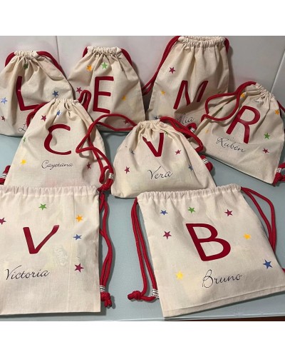 Mochila con inicial