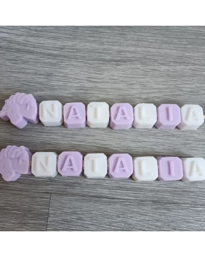 Brochetas de jabón (figura + 4 letras)